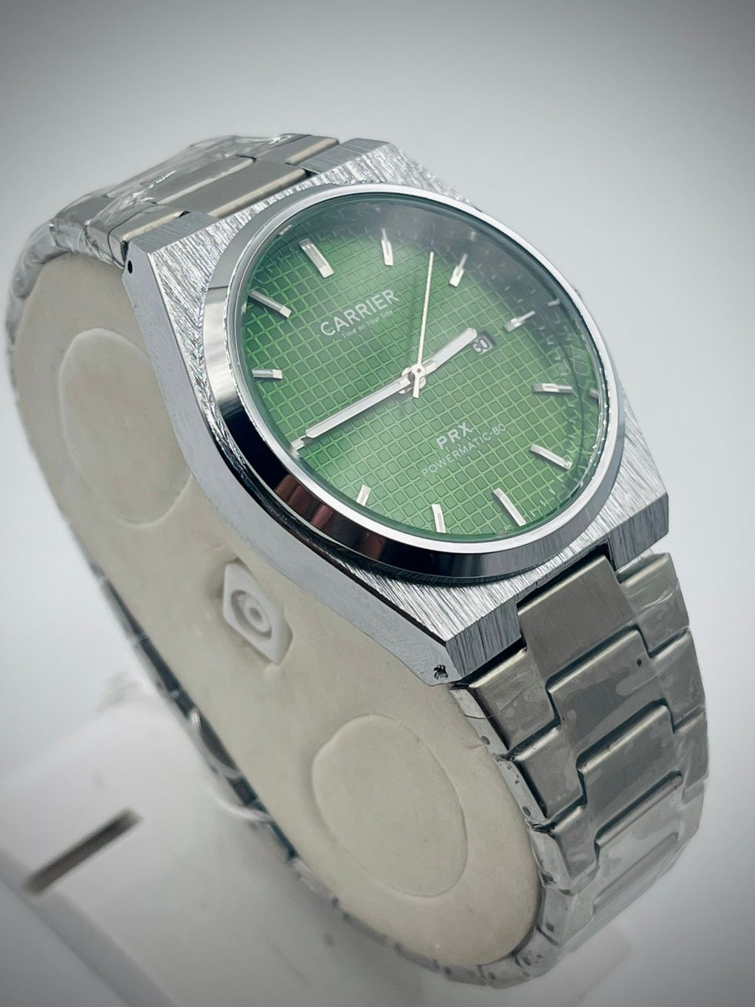 WATCH  Full Water Resistant & Top quality